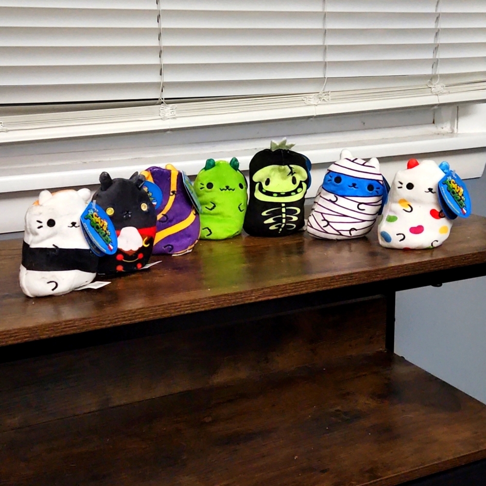 Cats VS Pickles set